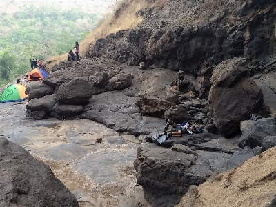 Foto Alam rock fenomena geologi
 medan