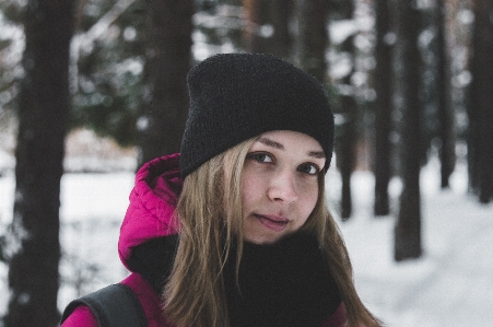 Foto Bella ragazza
 moda viso capelli