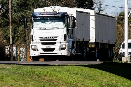 トランジット 車 トラック
 ルート 写真