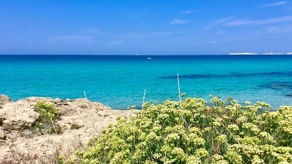 イタリア 海 ターコイズ 青