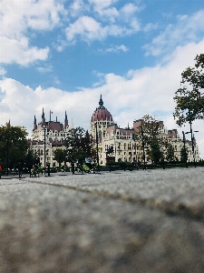 Foto Budapeste hungria parlamento inunda a praça cosut
