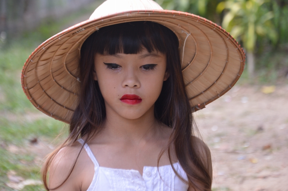 Gadis kecil
 seni orang-orang asia
 daun