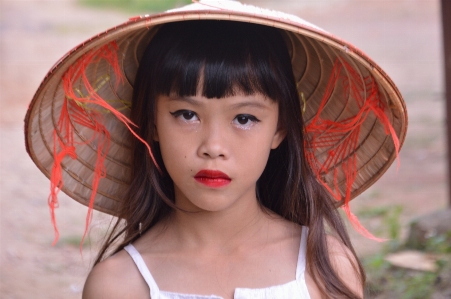 Foto Gadis kecil
 seni orang-orang asia
 daun