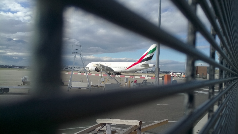 Sydney airport emirates sky infrastructure