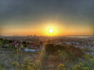 Foto Terang matahari langit cakrawala