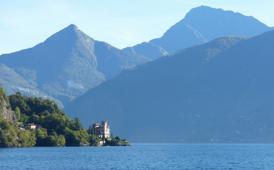 Pobre sueño
 lago como
 italia