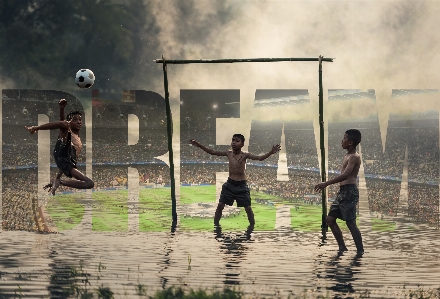 サッカー ゴール 夢 ピッチ 写真