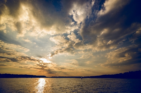 Sky horizon cloud body of water Photo