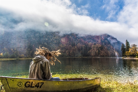 自然 自然の風景
 空 湖 写真