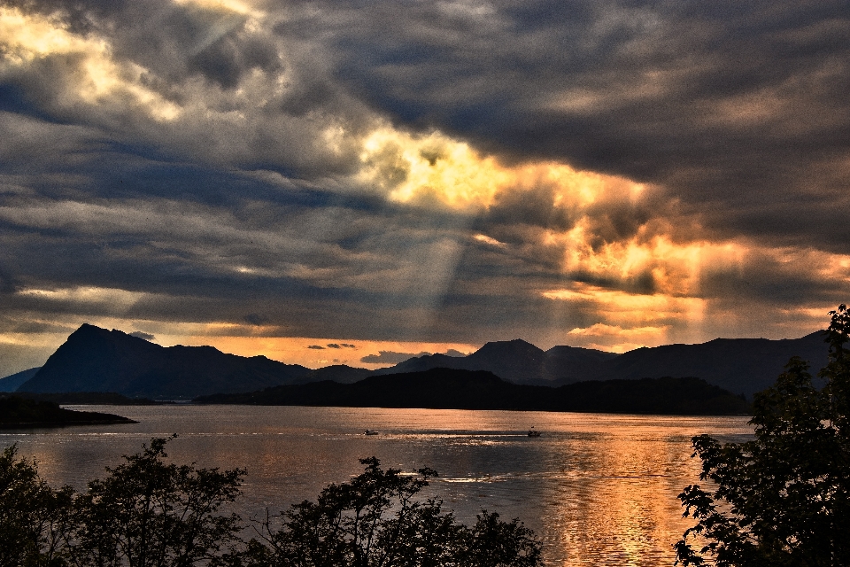 Sky body of water nature cloud