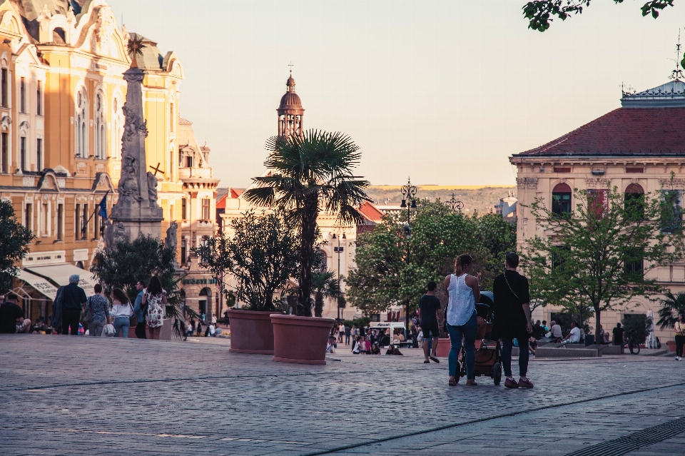 Cidade praça da cidade
 espaço público
 marco