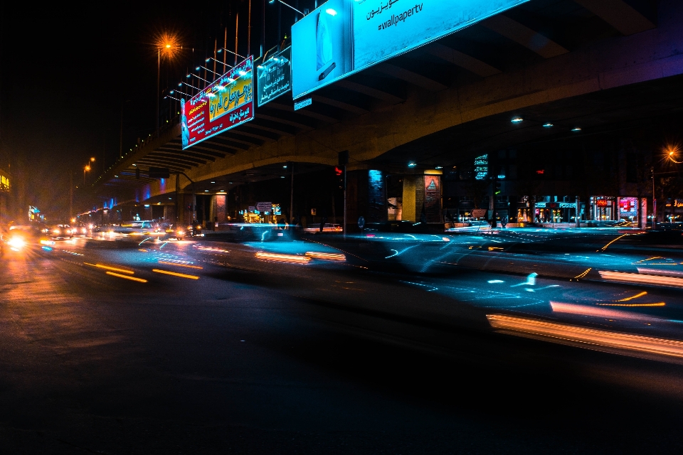 Noche área metropolitana
 luz encendiendo