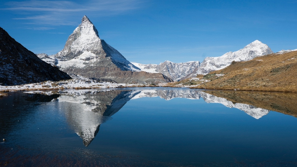 Bergige landschaftsformen
 berg betrachtung gebirge
