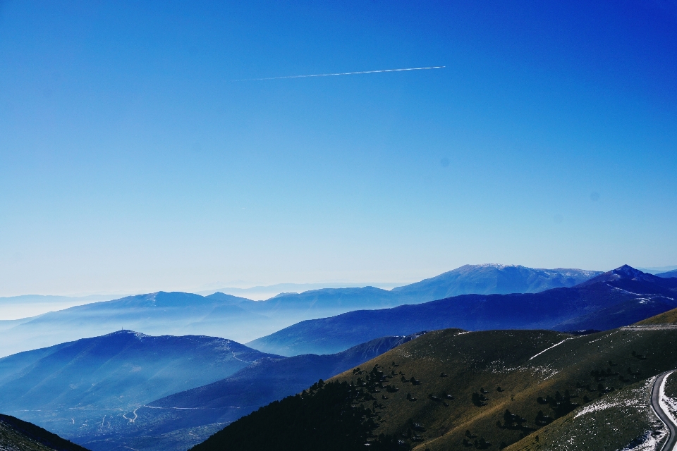 Bentang alam pegunungan
 gunung langit biru