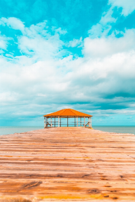 Ciel bleu mer plage