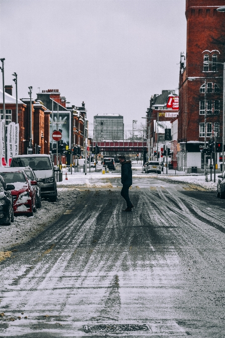 śnieg obszar miejski
 zima ulica