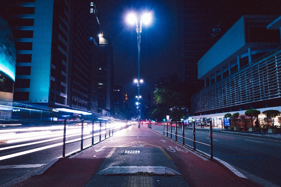 Zone métropolitaine
 bleu nuit urbaine
