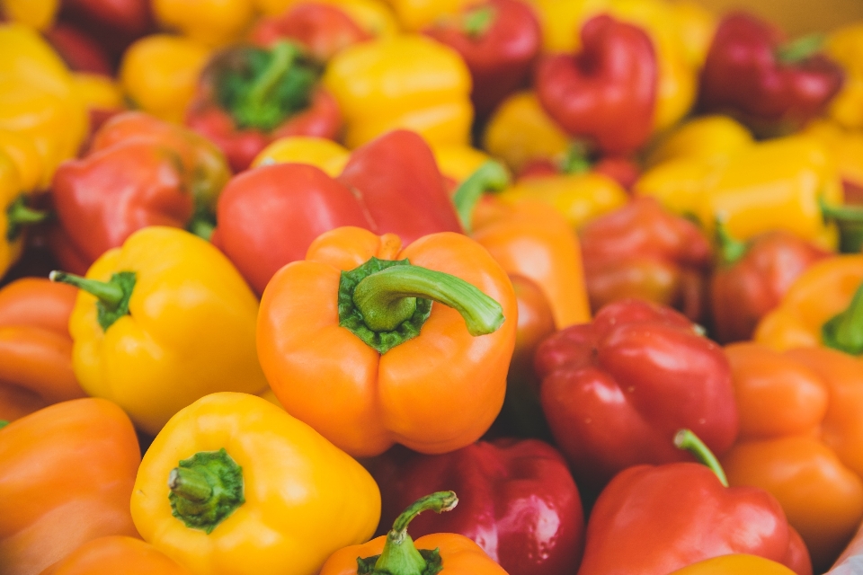 Natürliche lebensmittel
 lokales essen
 vollwertkost
 paprika
