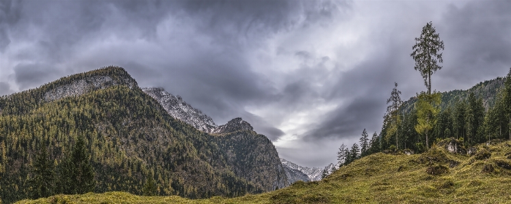 Mountainous landforms mountain highland sky Photo