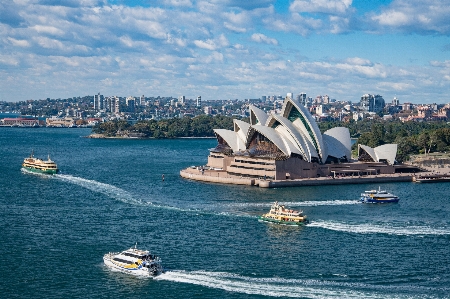 Opera sky house boat Photo