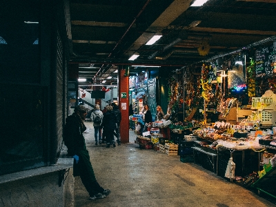 Photo Marché bazar espace public
 vente