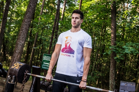 Foto árvore camiseta
 aptidão física
 juventude