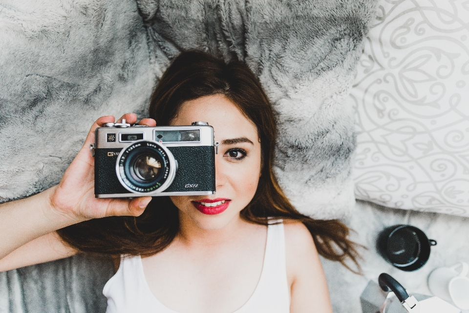 Apontar e disparar câmera
 cabelo câmera fotografia