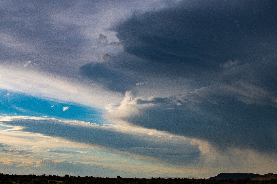 Cielo nube giorno orizzonte