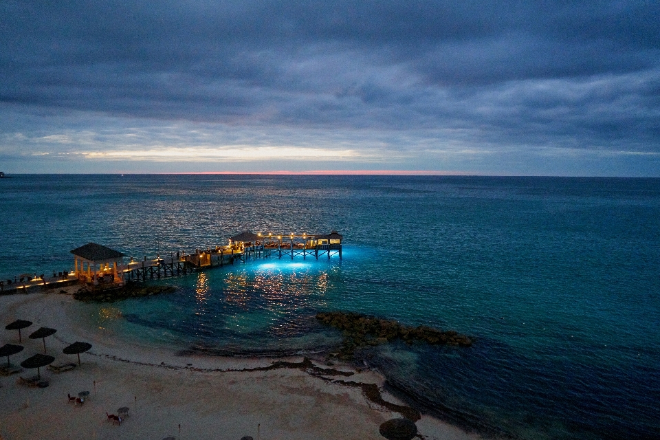 Corpo d'acqua
 cielo mare blu