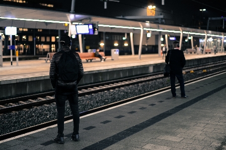 Foto Estación de tren
 transporte área metropolitana
 público
