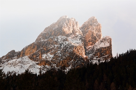 Mountainous landforms mountain range atmospheric phenomenon Photo