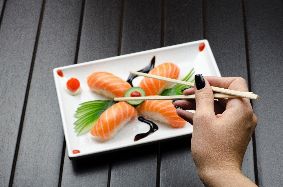 Fetta di pesce
 sashimi cucina piatto