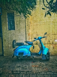 スクーター 青 vespa 緑 写真