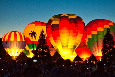 Foto Paseos en globo
 globo aerostático amarillo