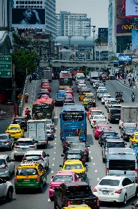 Foto Kendaraan bermotor
 daerah metropolitan
 mobil mengangkut