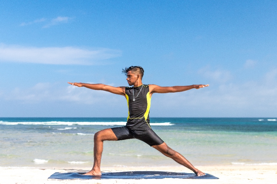 Körperliche fitness
 urlaub schulter himmel