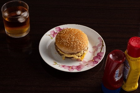 Foto Makanan cepat saji roti isi daging sandwich sarapan
 sarapan