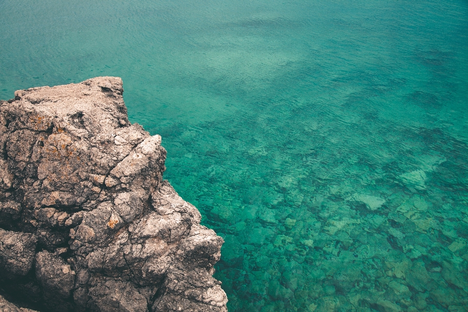 Deniz su rock kayalık
