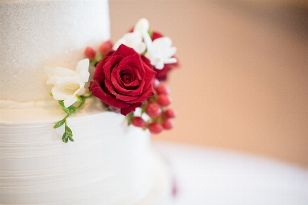 Foto Flor rosa decoração de bolo
 fornecimento cerimônia casamento
