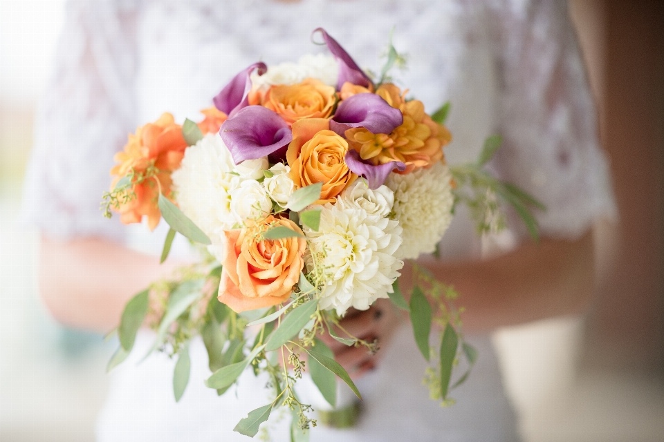 Flower bouquet arranging floristry