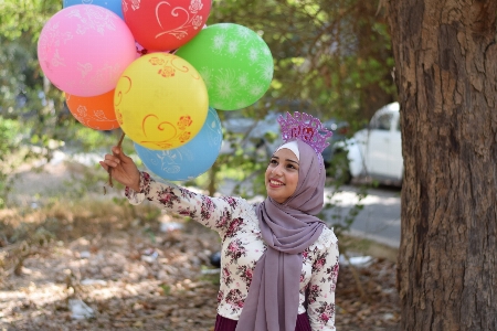 Foto Merah jambu seru balon anak