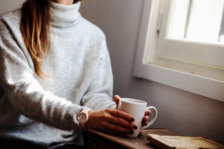 コーヒーカップ コーヒー カップ 女の子 写真