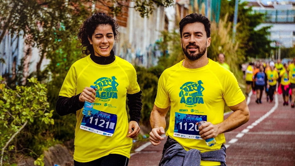 Marathon courir sur une longue distance
 athlète en cours