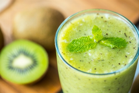 Photo Nourriture vert kiwi
 shake de santé
