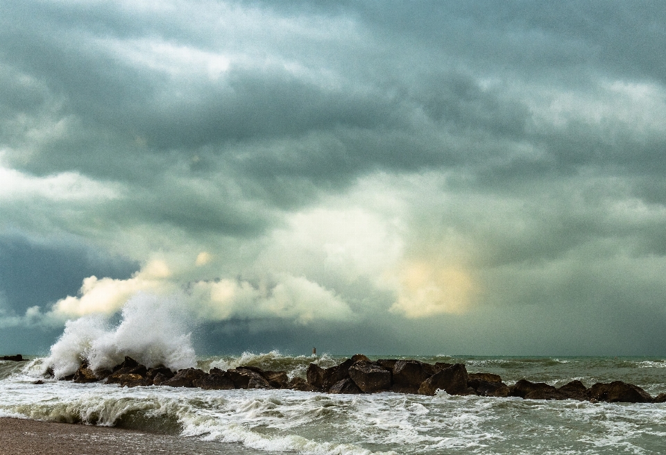 Sky cloud sea wave