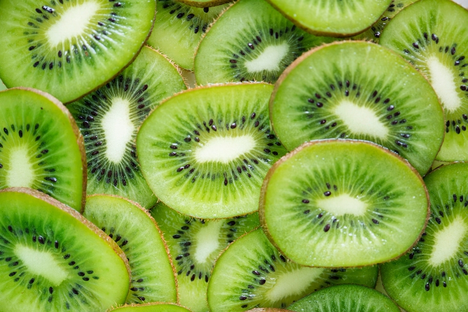 Kiwi
 frutta kiwi resistente
 alimenti naturali
