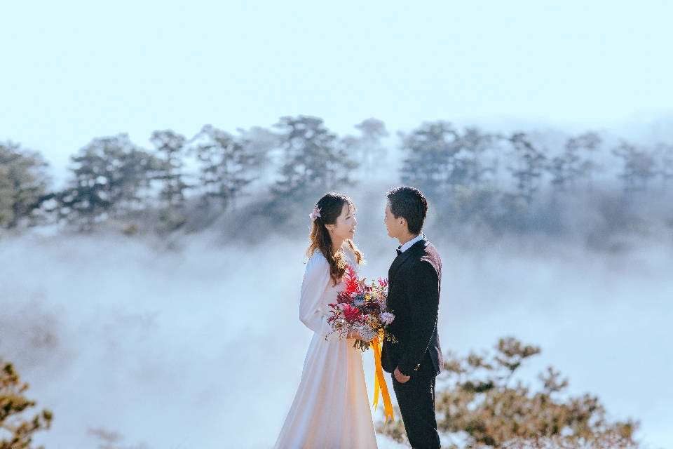 Foto braut kleid hochzeitskleid
