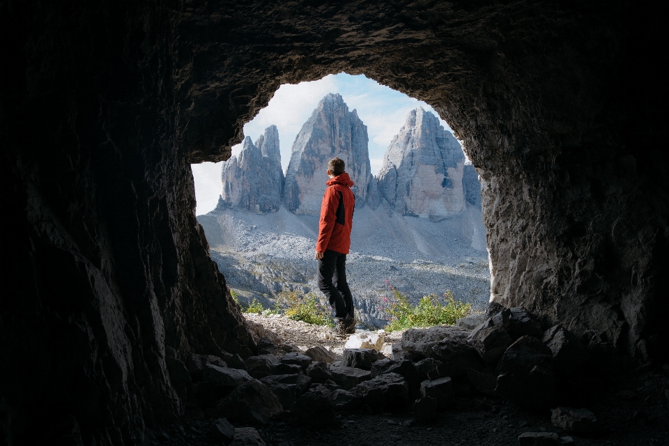 Cave caving formation geological phenomenon