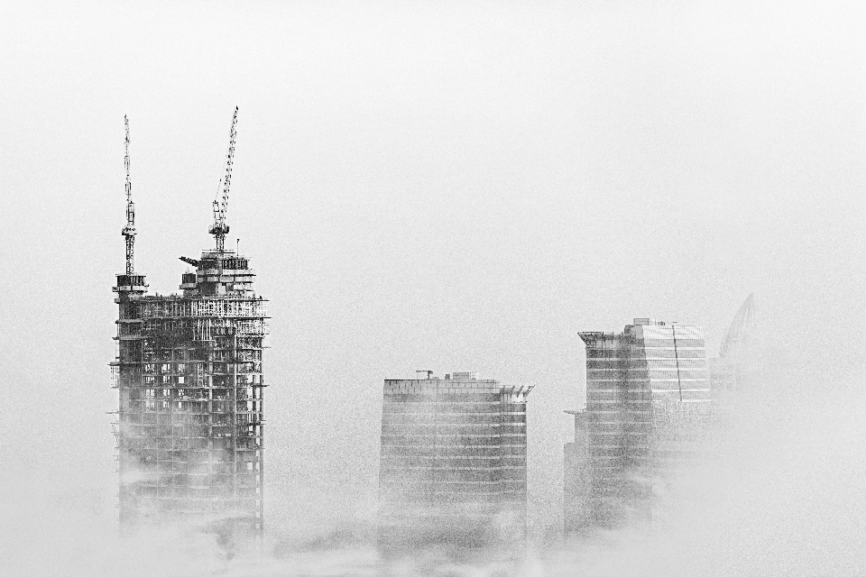 Atmospheric phenomenon water skyscraper reflection