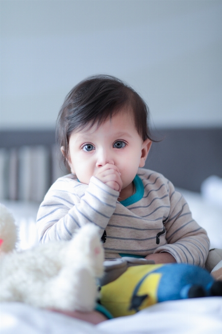 Criança bebê face pequena